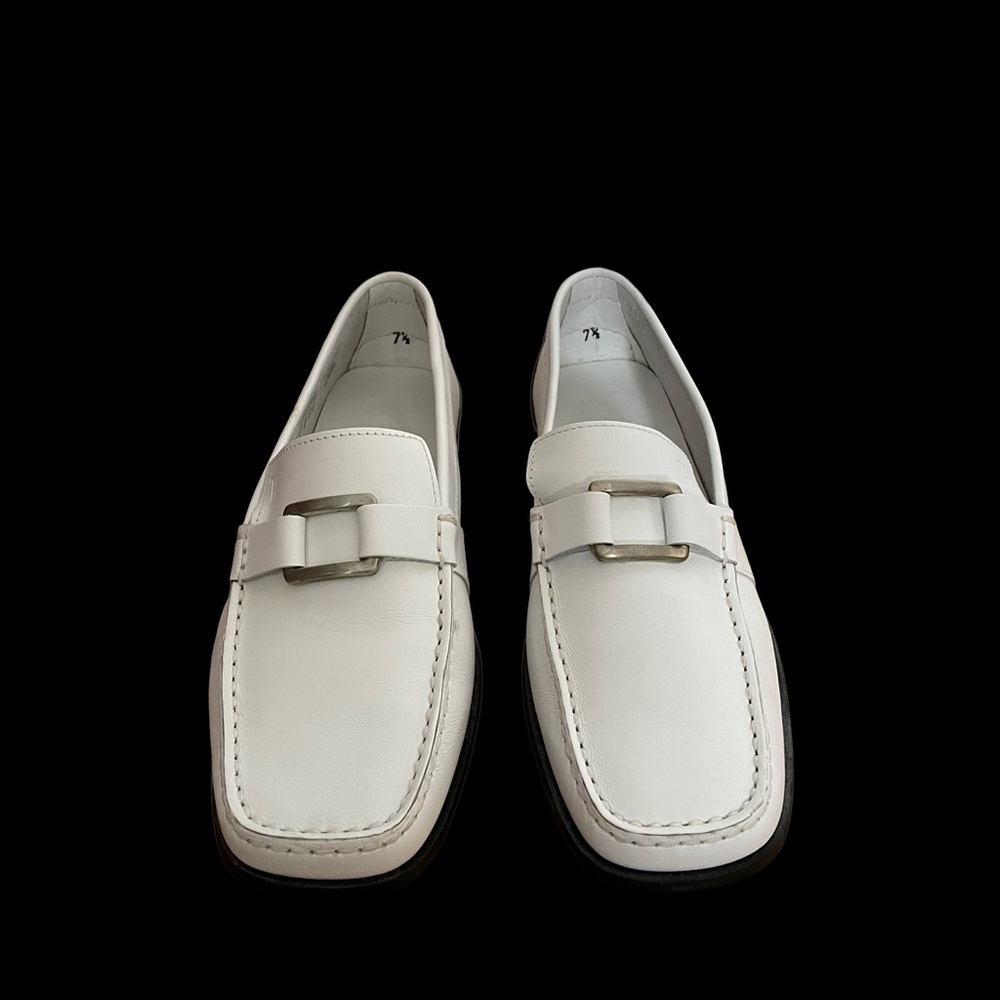 Tod's White Leather Buckle Loafers